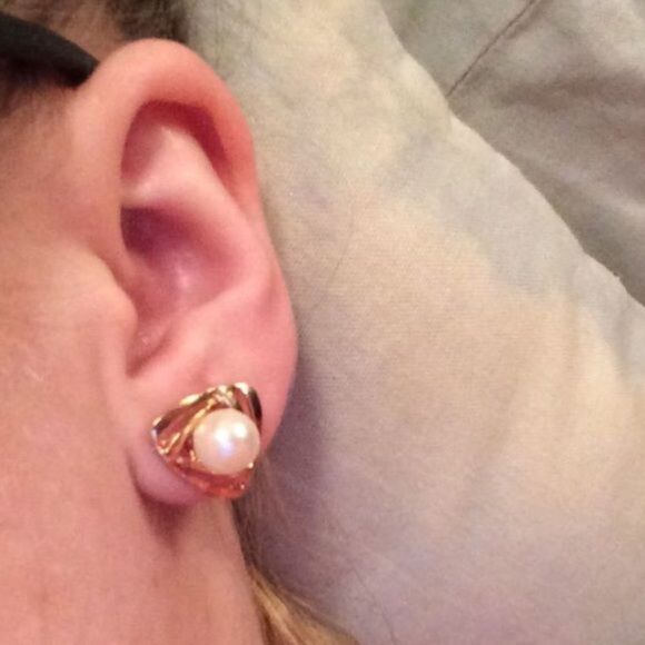 Imitation Pearl Earrings - Picture 4 of 4